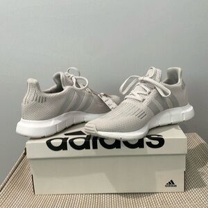 Adidas Swift Run 1.0